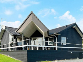 8 person holiday home in Roslev